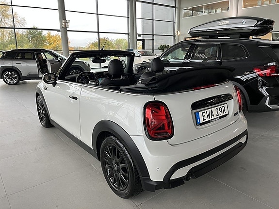 MINI Cabrio-Serie 16 of 18