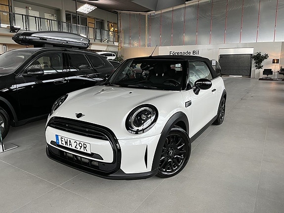 MINI Cabrio-Serie 2 of 18