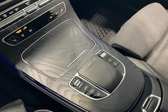 Mercedes-Benz E 220 d 14 of 16