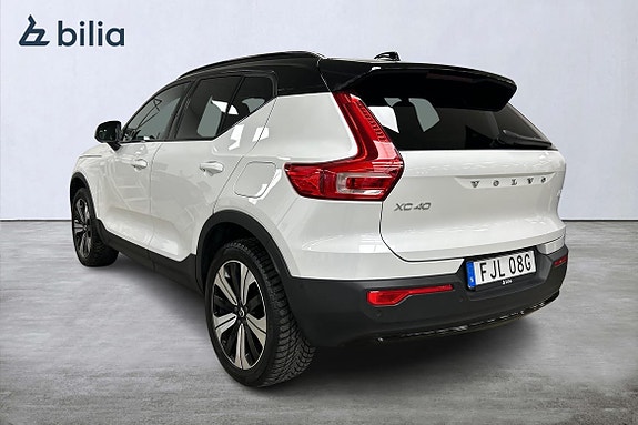 Volvo XC40 3 of 30