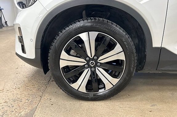 Volvo XC40 9 of 30