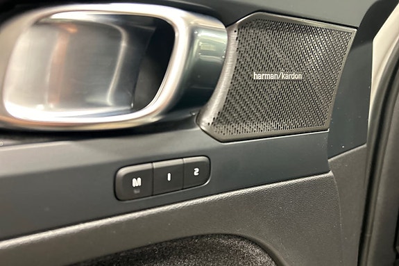 Volvo XC40 26 of 30