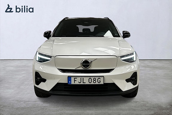 Volvo XC40 7 of 30