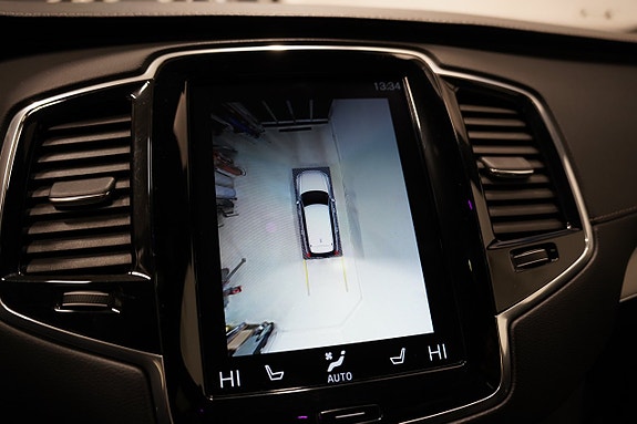 Volvo XC90 20 of 30
