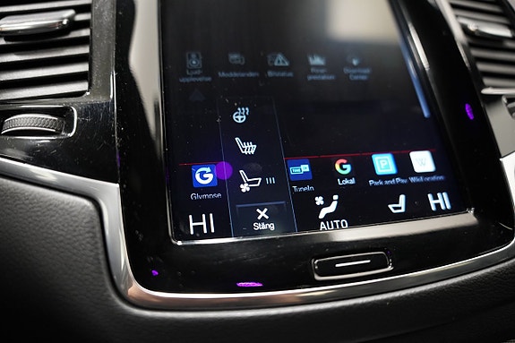 Volvo XC90 26 of 30