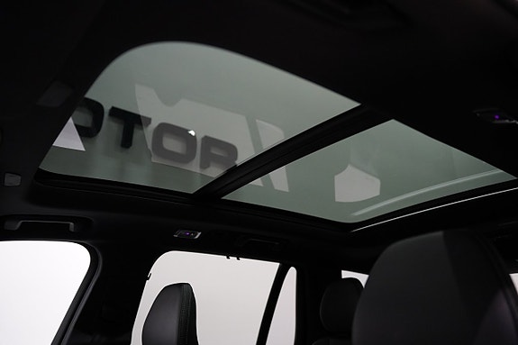 Volvo XC90 10 of 30