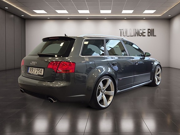 Audi RS4 5 of 27