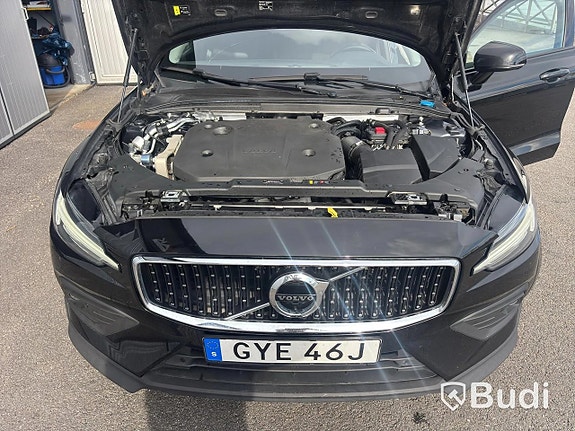 Volvo V60 Cross Country 23 of 27