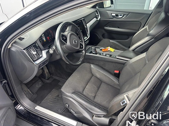 Volvo V60 Cross Country 9 of 27