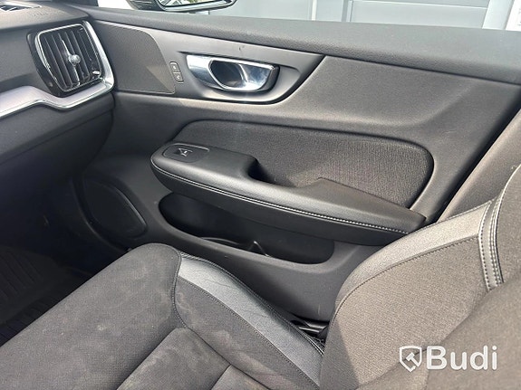 Volvo V60 Cross Country 15 of 27
