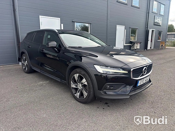 Volvo V60 Cross Country 2 of 27