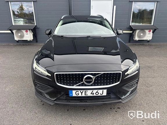 Volvo V60 Cross Country 3 of 27