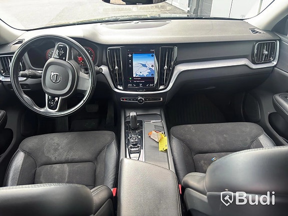 Volvo V60 Cross Country 11 of 27