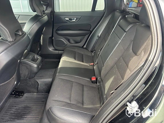 Volvo V60 Cross Country 16 of 27