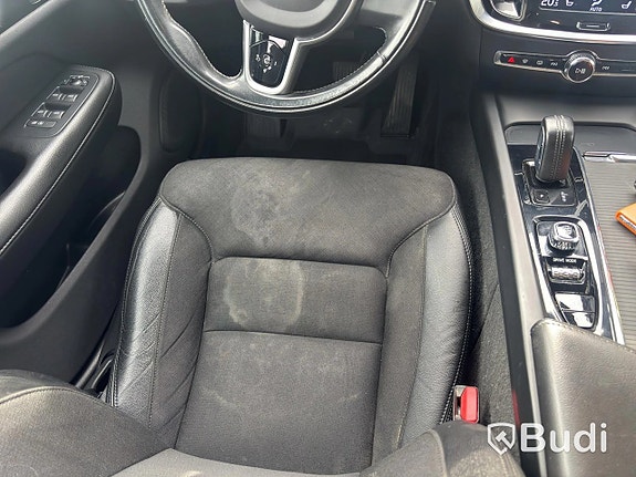 Volvo V60 Cross Country 12 of 27