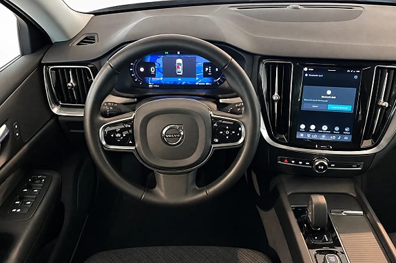 Volvo V60 Cross Country 8 of 16