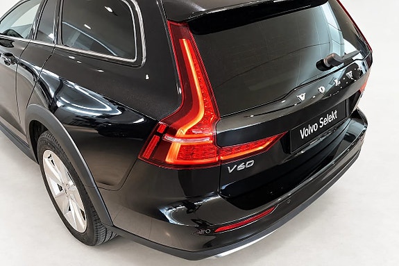 Volvo V60 Cross Country 16 of 16