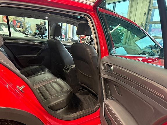 Volkswagen Golf Alltrack 16 of 30