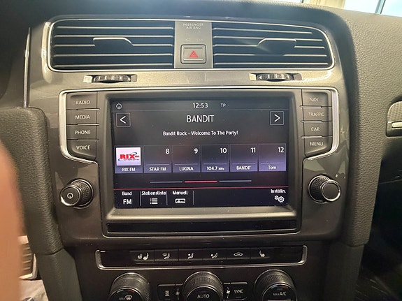 Volkswagen Golf Alltrack 27 of 30