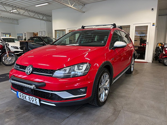 Volkswagen Golf Alltrack 3 of 30
