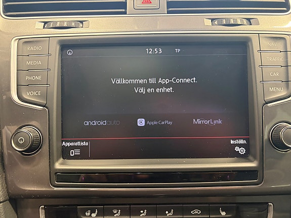 Volkswagen Golf Alltrack 28 of 30