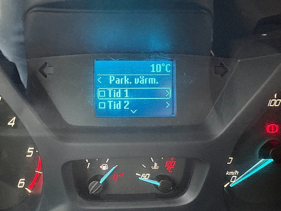 Ford Transit 9 of 11