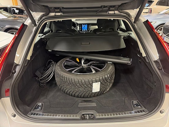 Volvo V90 3 of 12