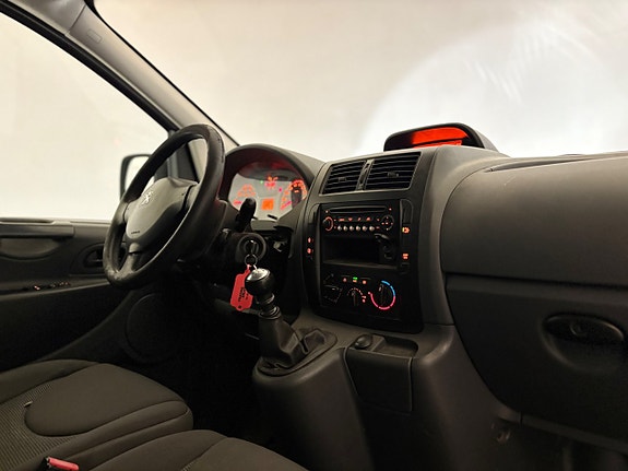 Peugeot Expert 8 of 15