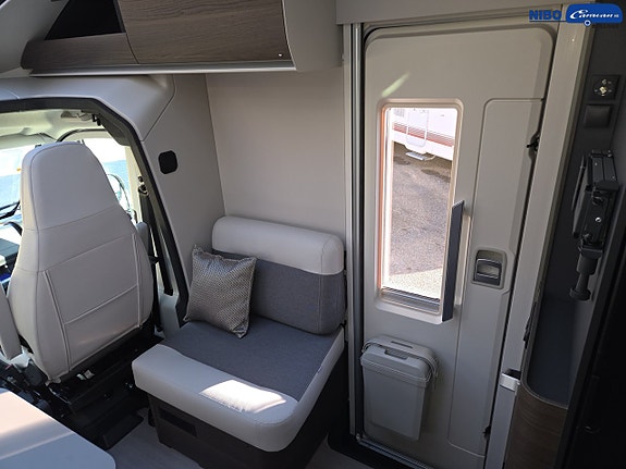 Adria Coral SUPREME 670 SL - Fiat MultiJet3 180HP (131 kW) HD 44H 9 of 21