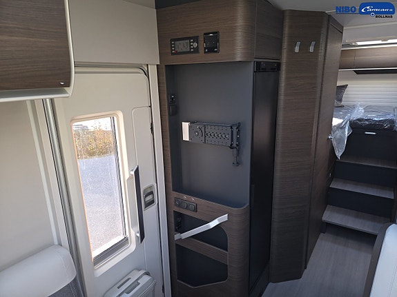 Adria Coral SUPREME 670 SL - Fiat MultiJet3 180HP (131 kW) HD 44H 15 of 21
