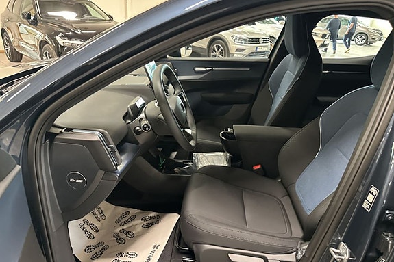 Volvo EX30 6 of 7