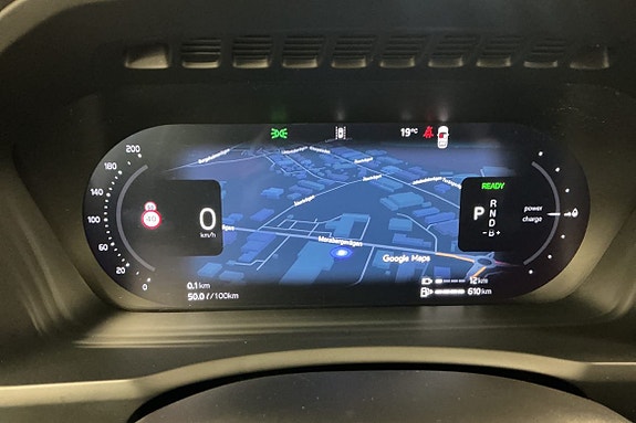 Volvo XC90 16 of 30