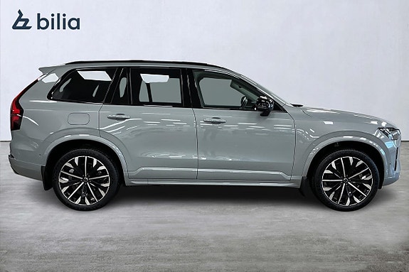 Volvo XC90 18 of 30