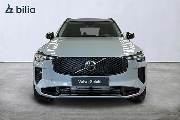 Volvo XC90 6 of 30