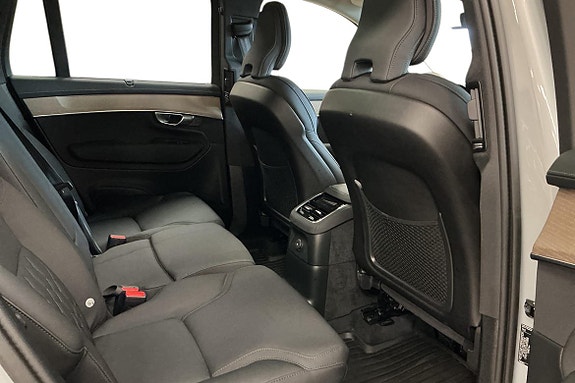 Volvo XC90 9 of 30