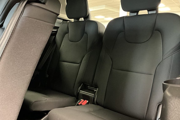 Volvo XC90 21 of 30