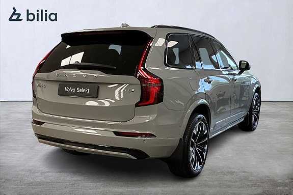 Volvo XC90 19 of 30