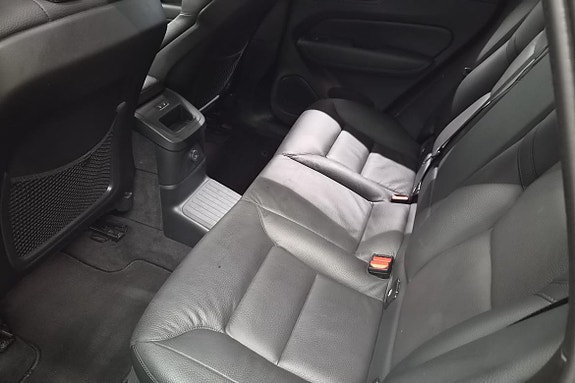 Volvo XC60 13 of 22