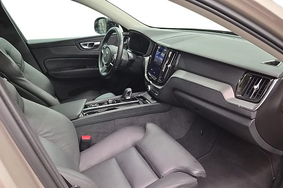 Volvo XC60 7 of 22