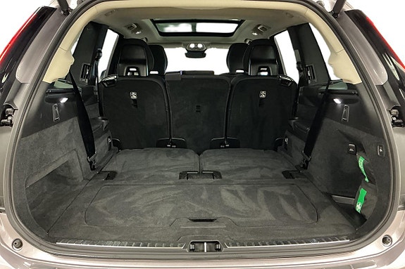Volvo XC90 12 of 30