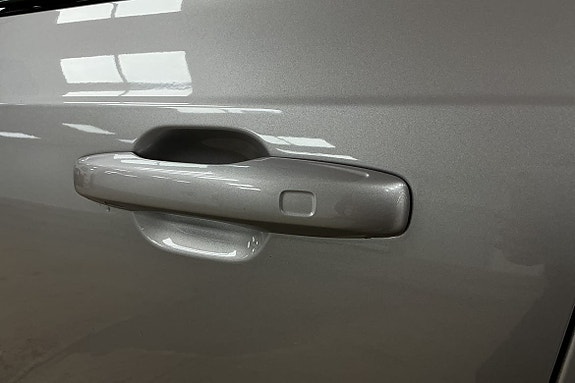 Volvo XC90 30 of 30