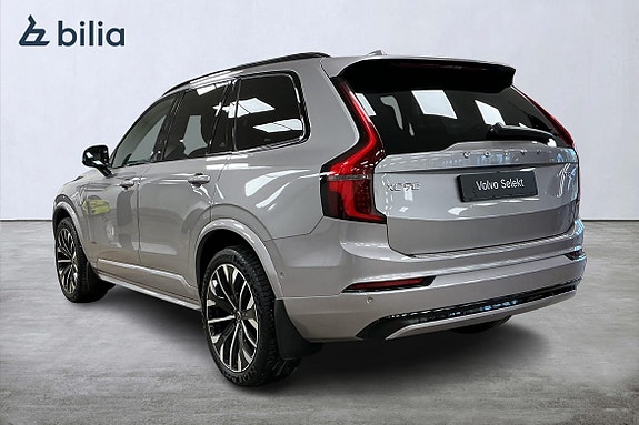 Volvo XC90 2 of 30