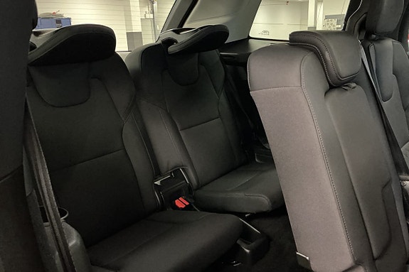 Volvo XC90 21 of 30