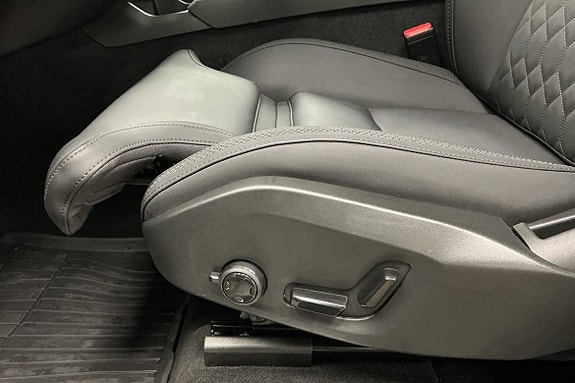 Volvo XC90 26 of 30