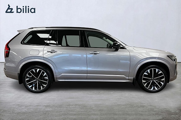 Volvo XC90 19 of 30