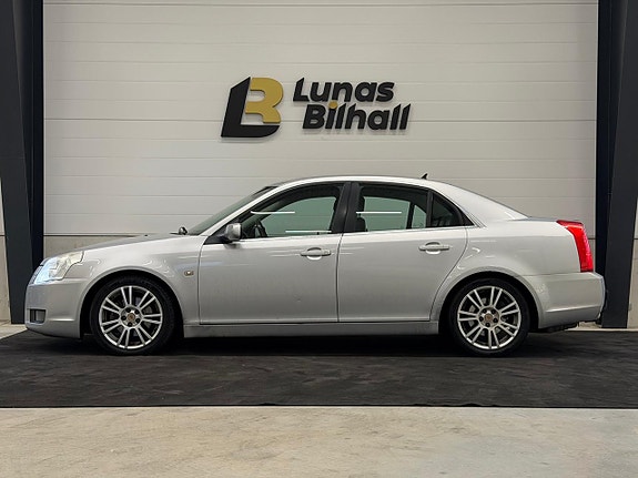Cadillac BLS 3 of 22