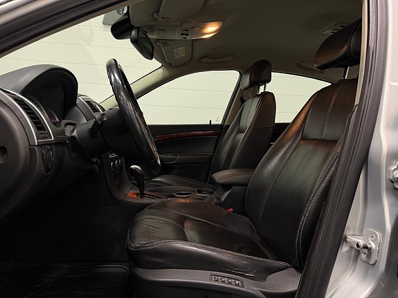 Cadillac BLS 15 of 22