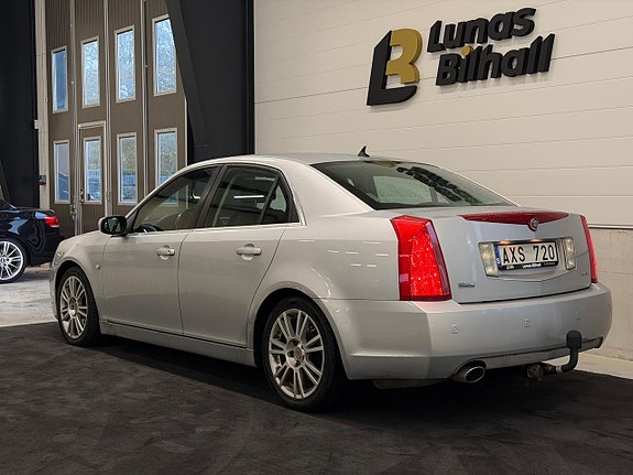 Cadillac BLS 4 of 22