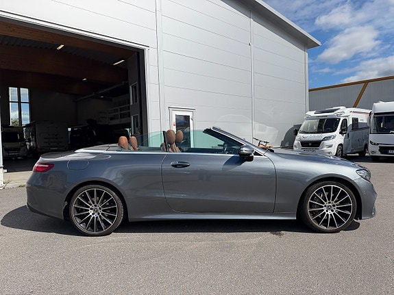 Mercedes-Benz E200