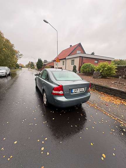 Volvo S40 2 of 10
